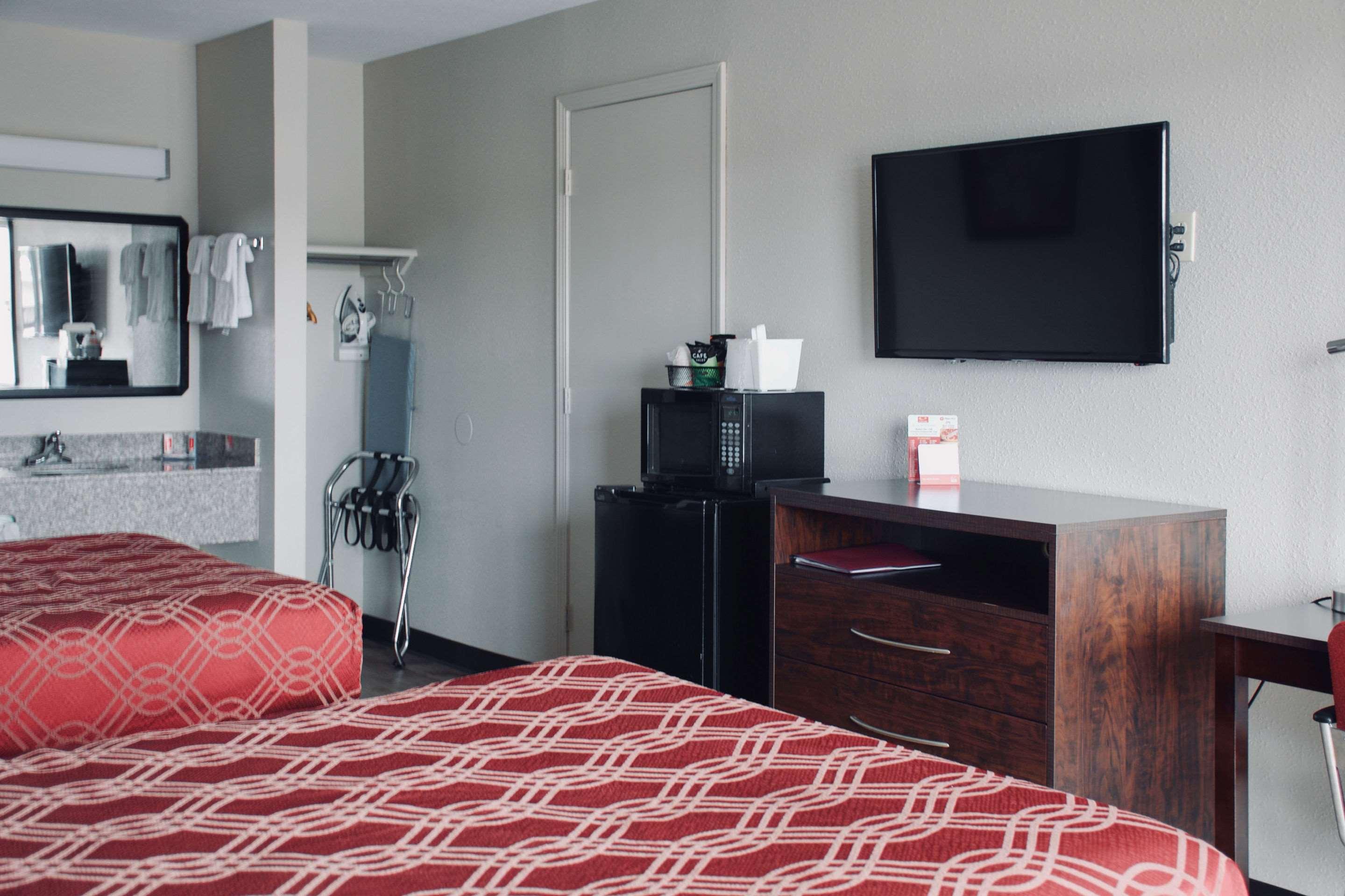 Econo Knox Lodge *