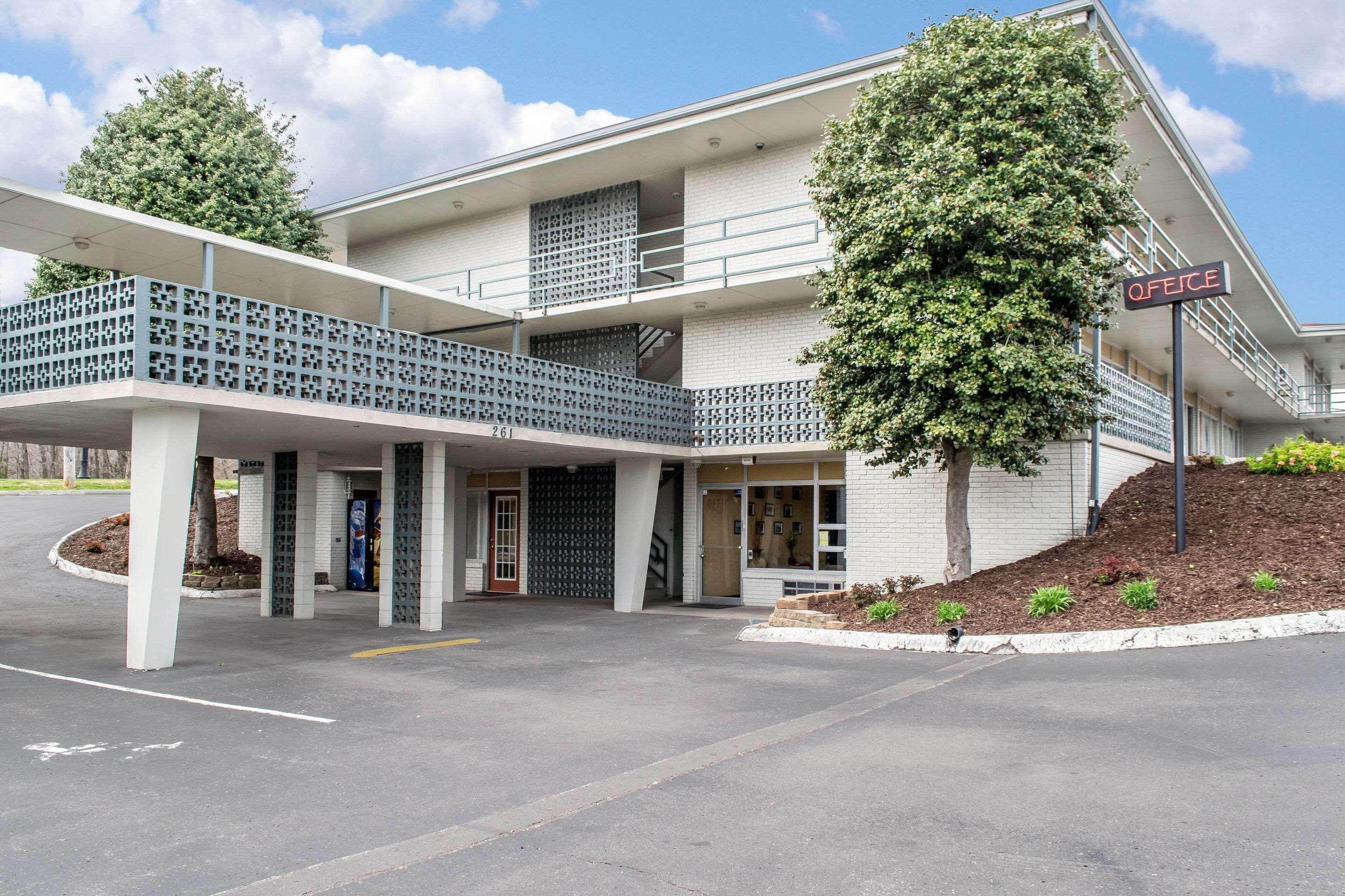 Econo Knox Lodge *