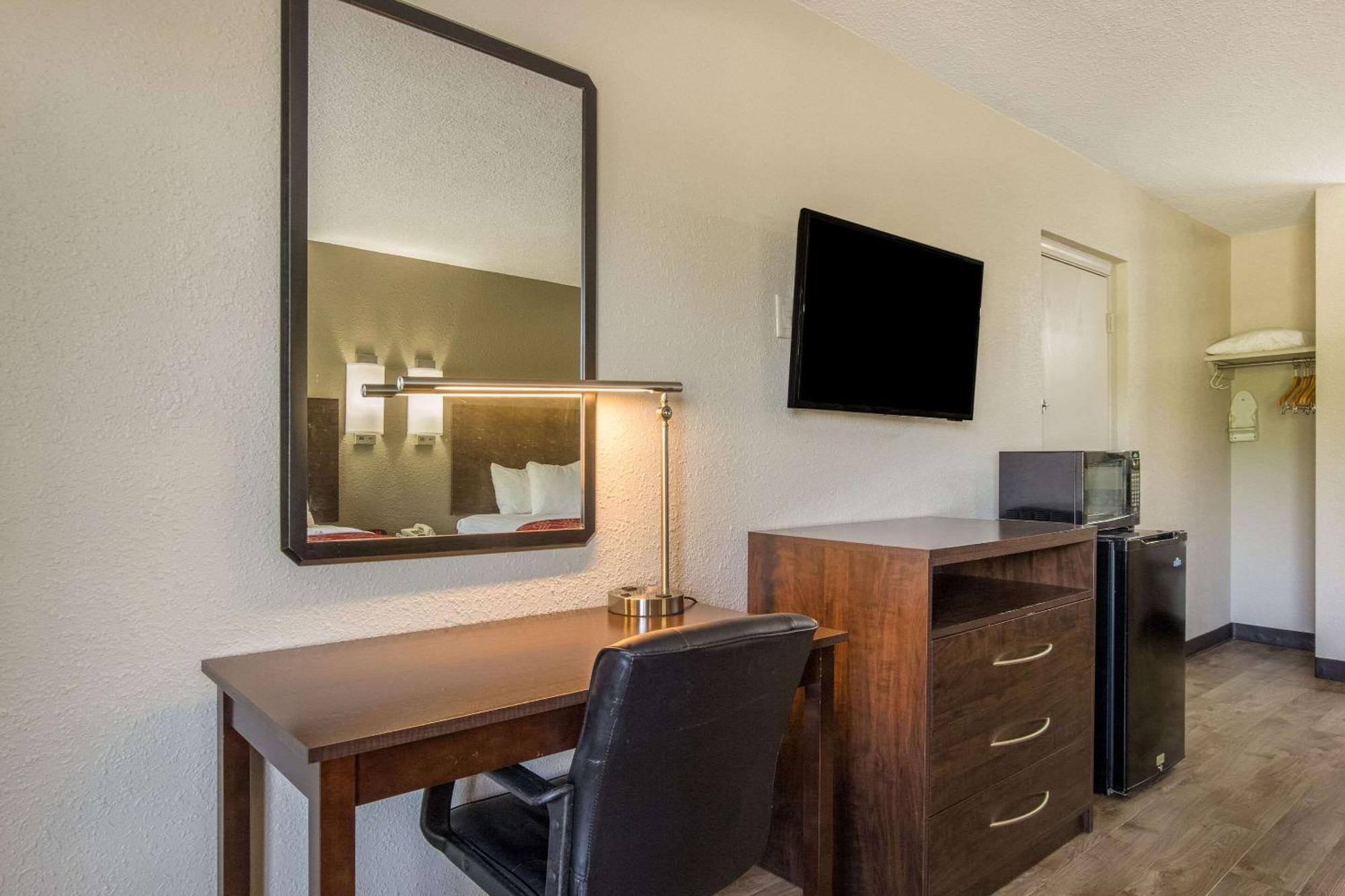 Econo Knox Lodge *