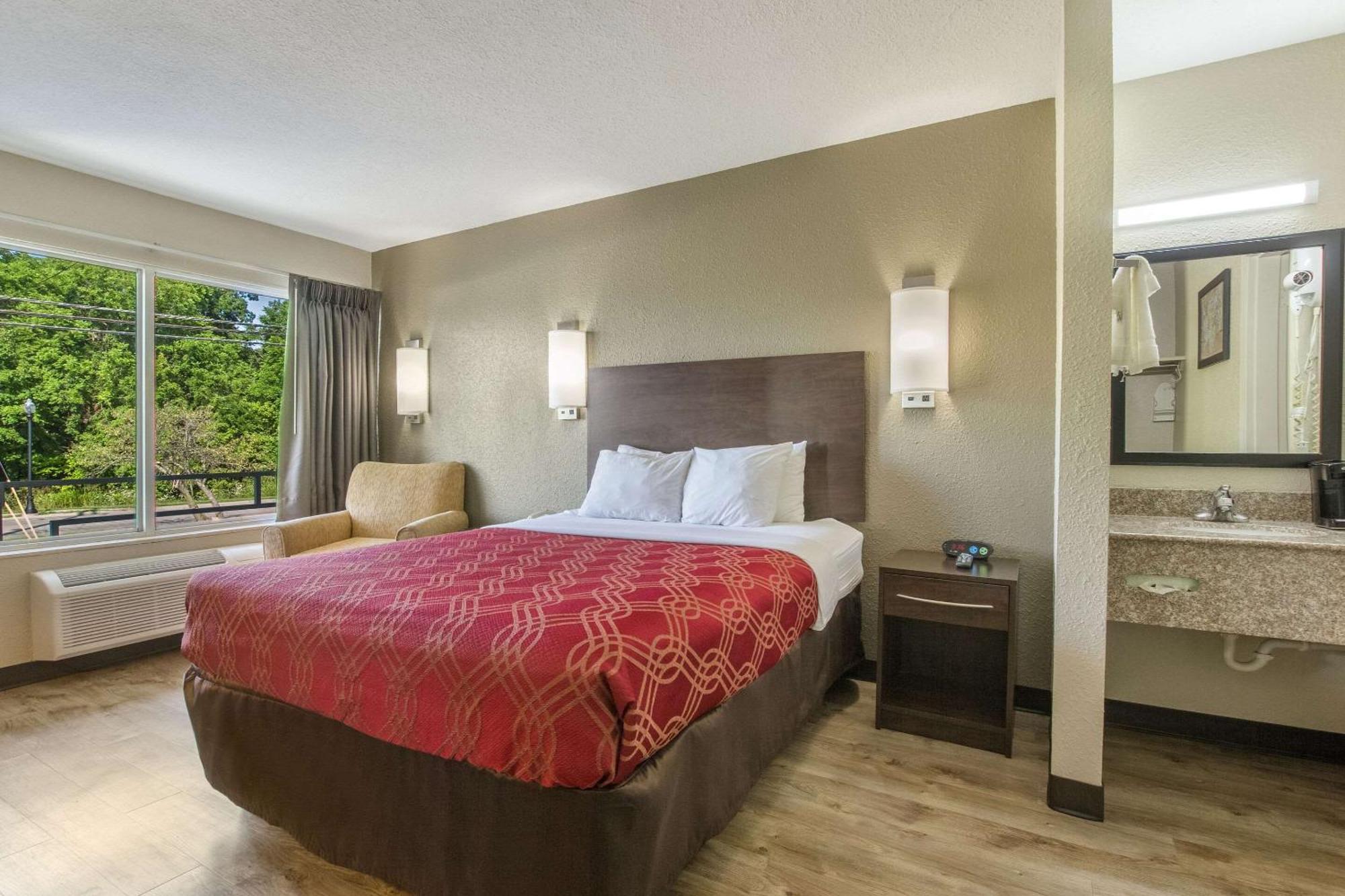 Lodge Econo Fort Knox Radcliff